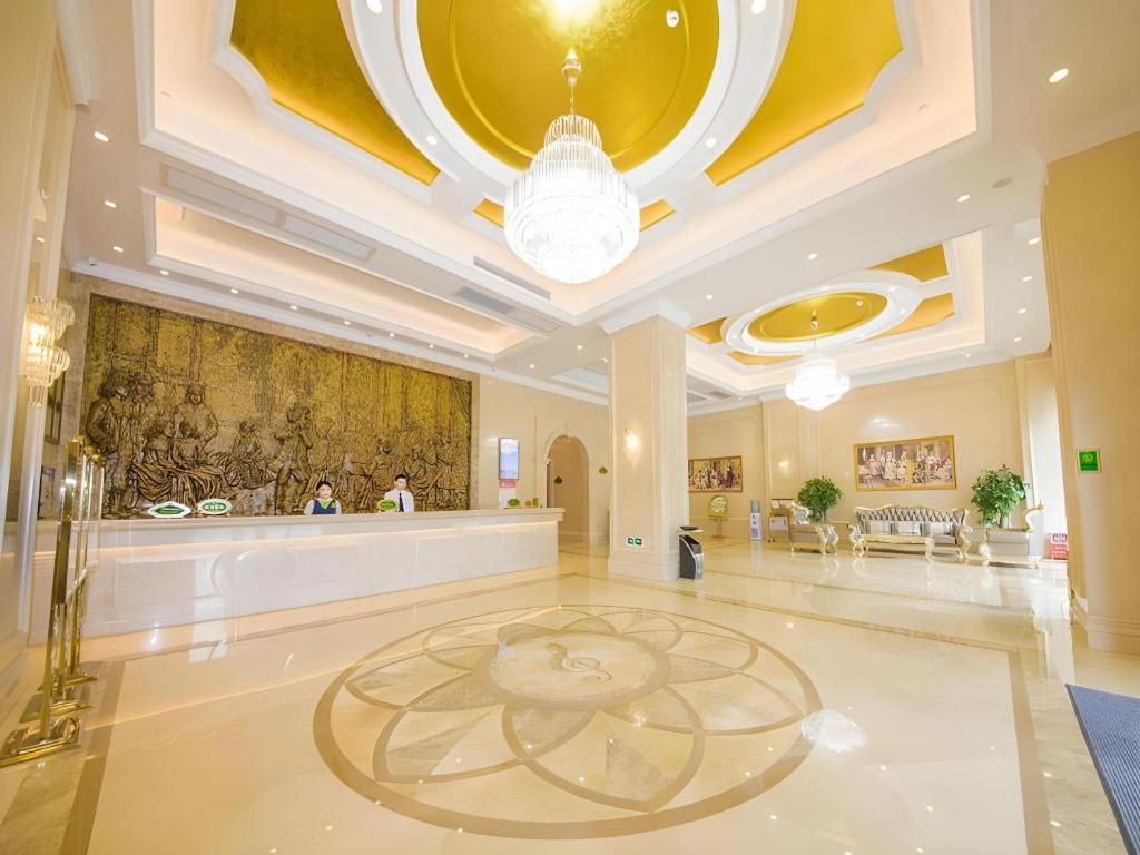 เวียนนา ฉิงหยวน ไท่เหอ แอนเชียน เคฟ ซีเนติค แอเรีย Hotel ชิงหยวน ภายนอก รูปภาพ