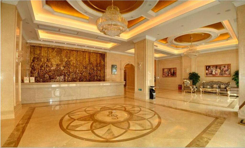 เวียนนา ฉิงหยวน ไท่เหอ แอนเชียน เคฟ ซีเนติค แอเรีย Hotel ชิงหยวน ภายนอก รูปภาพ