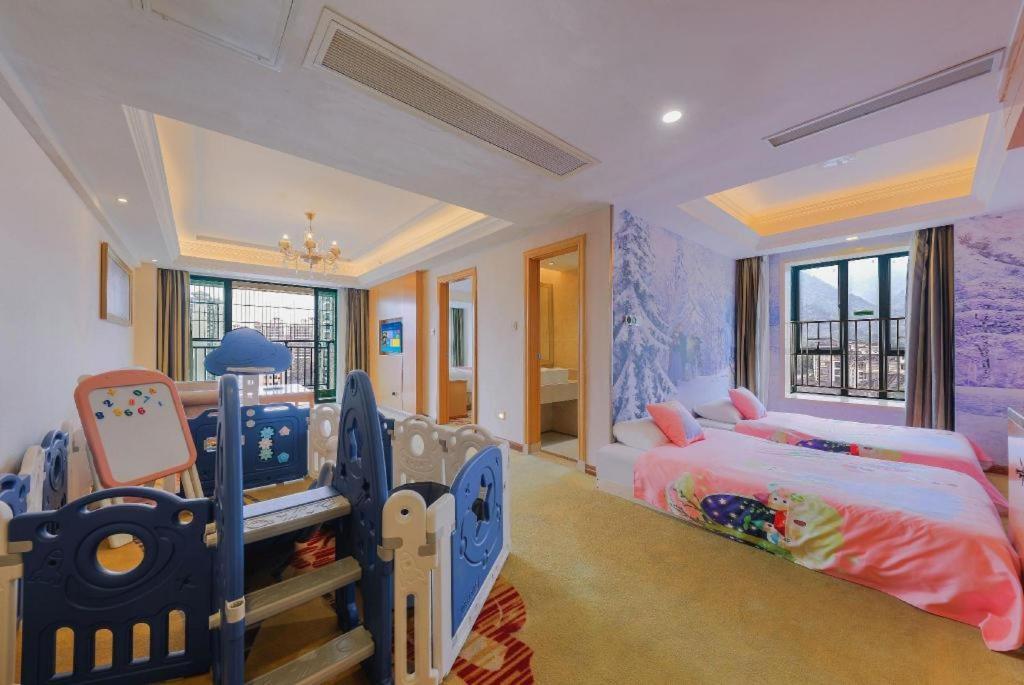 เวียนนา ฉิงหยวน ไท่เหอ แอนเชียน เคฟ ซีเนติค แอเรีย Hotel ชิงหยวน ภายนอก รูปภาพ